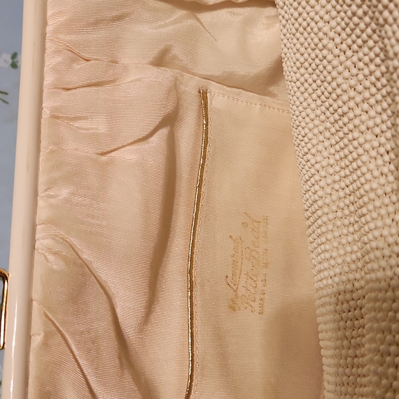 Vintage Lumunard beaded purse. Very clean condition on outside. - Picture 6 of 12